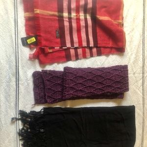 Scarves/wraps